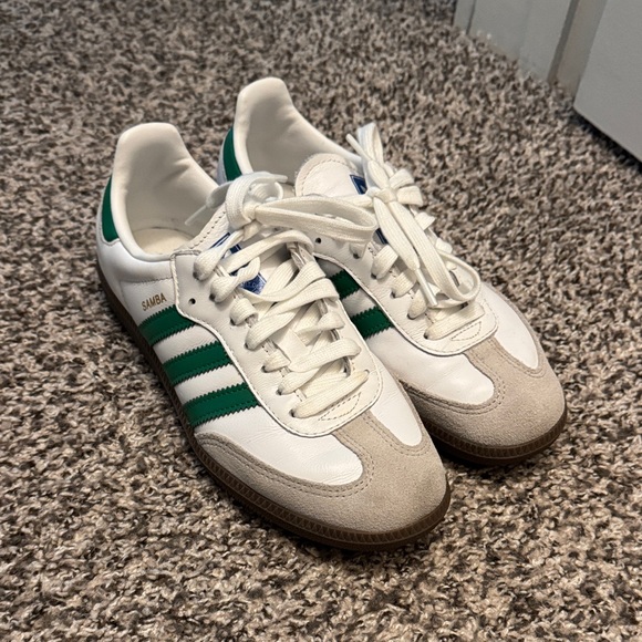 adidas Shoes - Adidas Samba White and Green Trainers fit like women’s size 7
